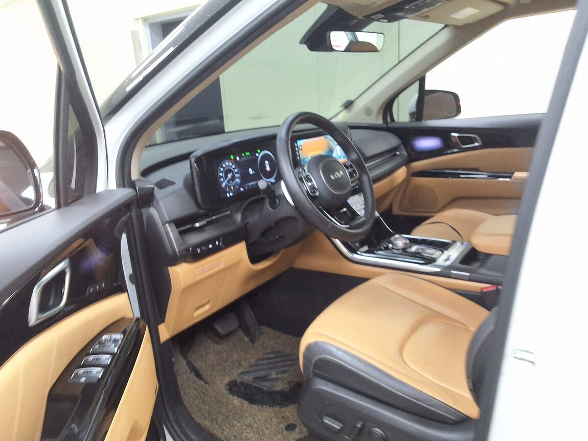 KIA NEW CARNIVAL (KA4) 9-SEATER GASOLINE SIGNATURE 2023 - zdjęcie 11