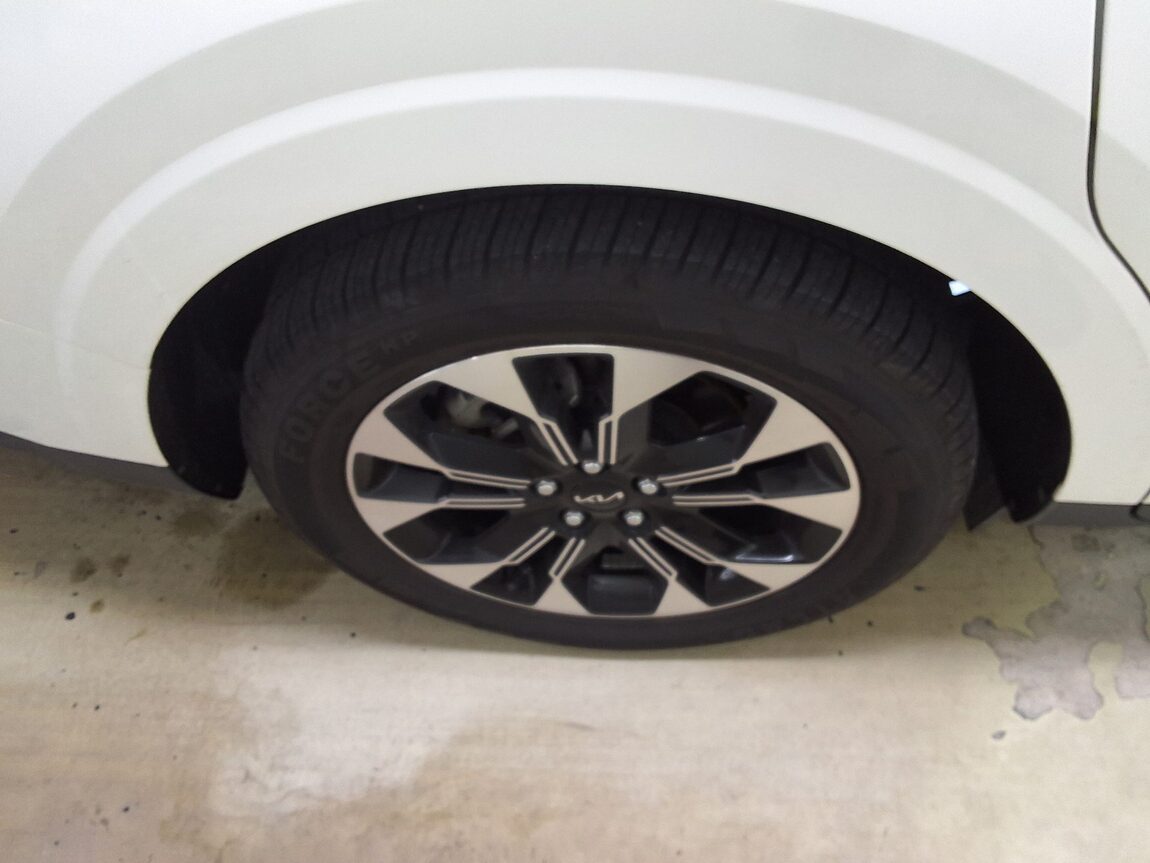 KIA NEW CARNIVAL (KA4) 9-SEATER GASOLINE SIGNATURE 2023 - zdjęcie 22
