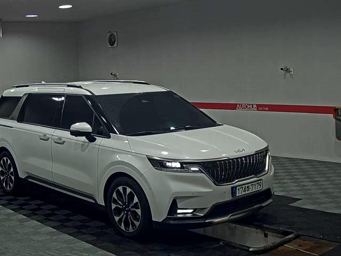 KIA NEW CARNIVAL (KA4) 9-SEATER GASOLINE SIGNATURE 2023 - zdjęcie 3