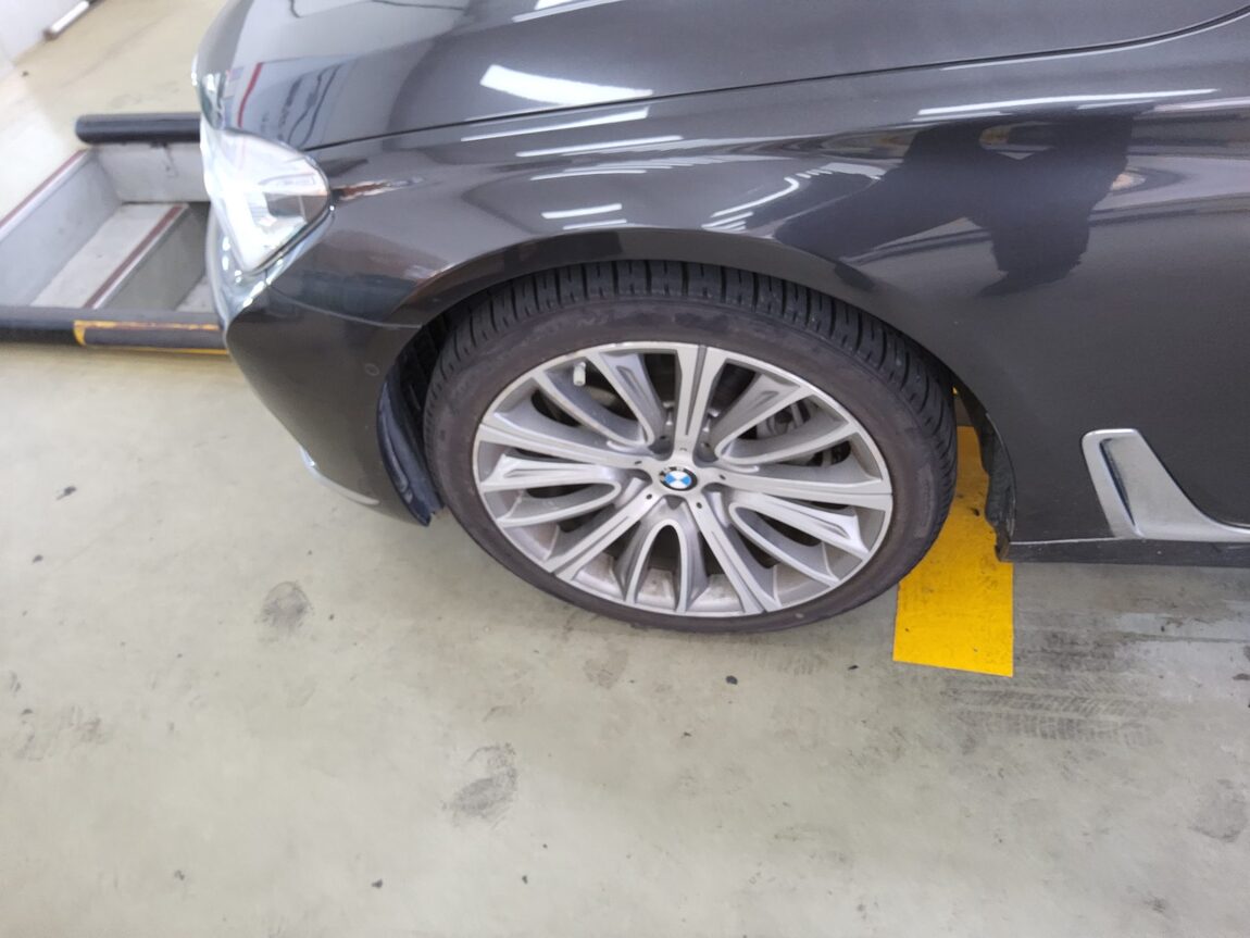 BMW 7 SERIES (6TH GEN) 750Li xDRIVE 2017 - zdjęcie 24