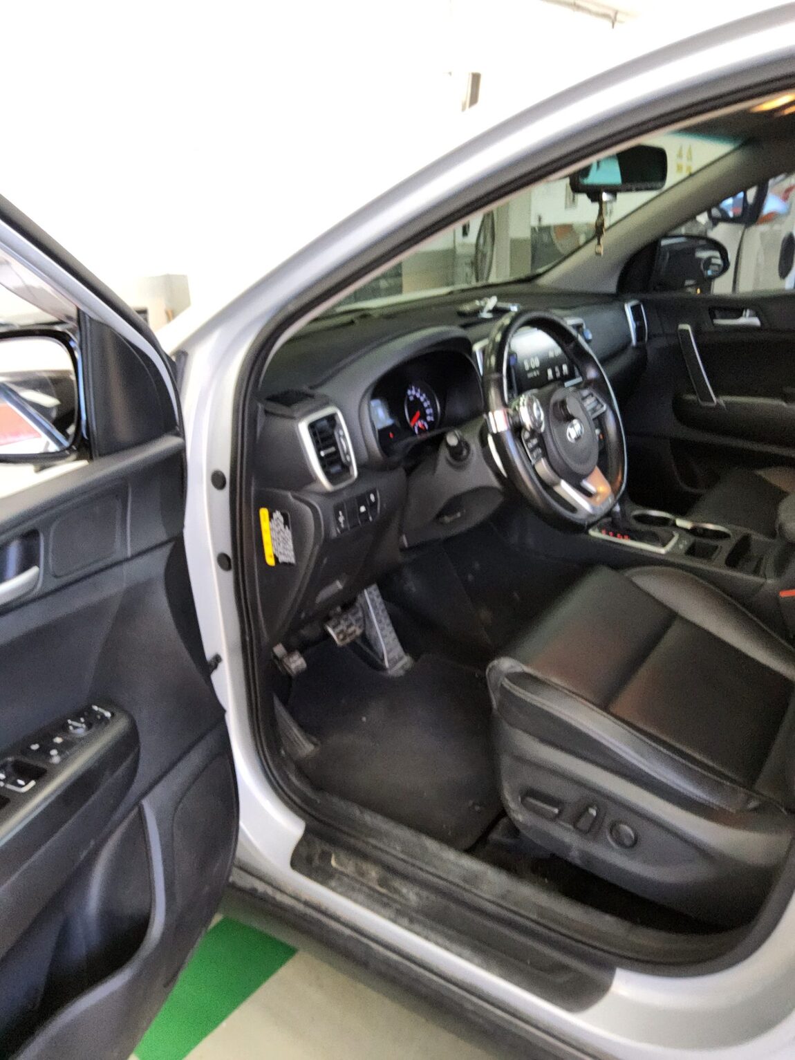 KIA SPORTAGE THE BOLD R2.0 DIESEL 2WD PRESTIGE 2019 - zdjęcie 10