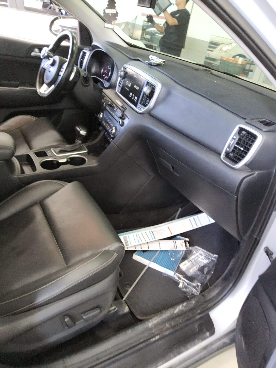 KIA SPORTAGE THE BOLD R2.0 DIESEL 2WD PRESTIGE 2019 - zdjęcie 14