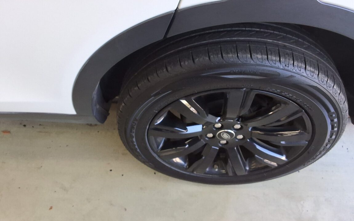 LAND ROVER DISCOVERY SPORT 2.0 TD4 HSE LUXURY 2018 - zdjęcie 24