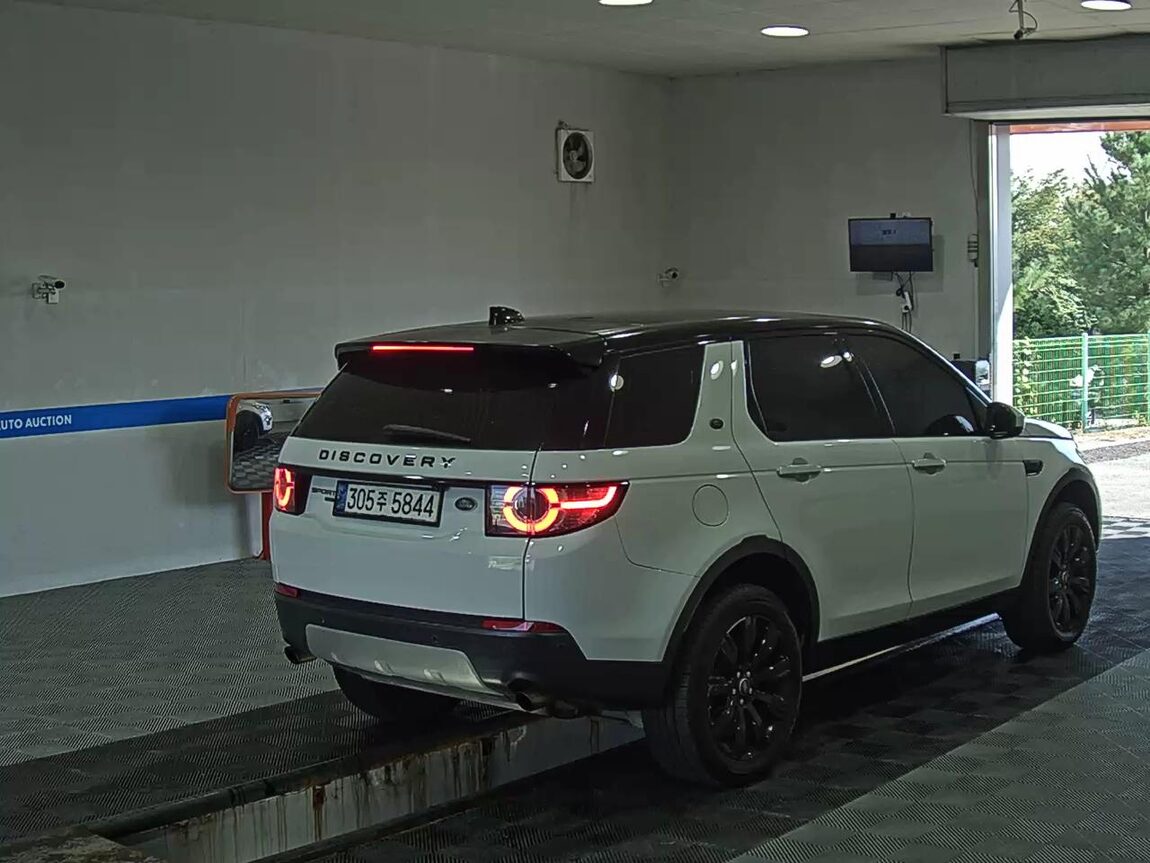LAND ROVER DISCOVERY SPORT 2.0 TD4 HSE LUXURY 2018 - zdjęcie 5