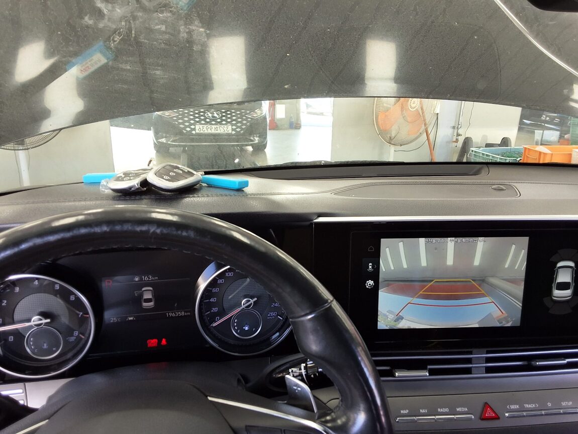 HYUNDAI THE NEW GRANDEUR IG GASOLINE 2.5 PREMIUM 2020 - zdjęcie 19