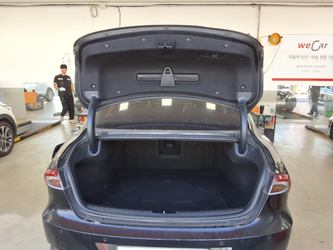 HYUNDAI THE NEW GRANDEUR IG GASOLINE 2.5 PREMIUM 2020 - zdjęcie 16