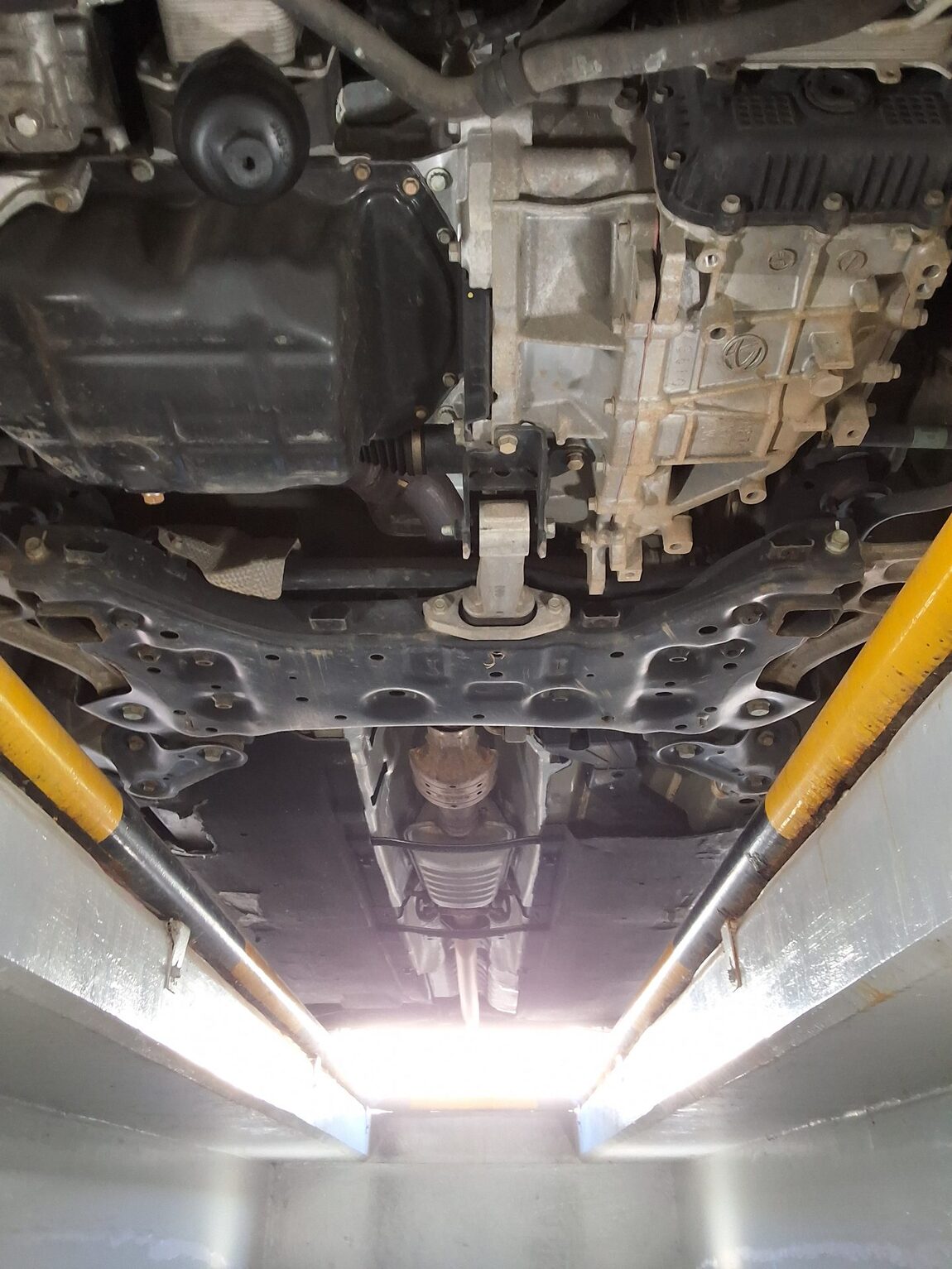 HYUNDAI THE NEW GRANDEUR IG GASOLINE 2.5 PREMIUM 2020 - zdjęcie 9