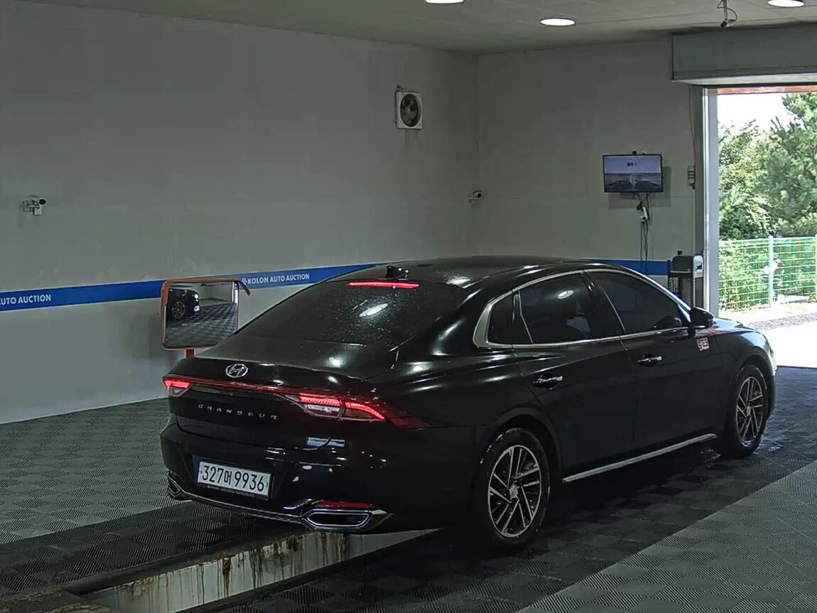 HYUNDAI THE NEW GRANDEUR IG GASOLINE 2.5 PREMIUM 2020 - zdjęcie 5