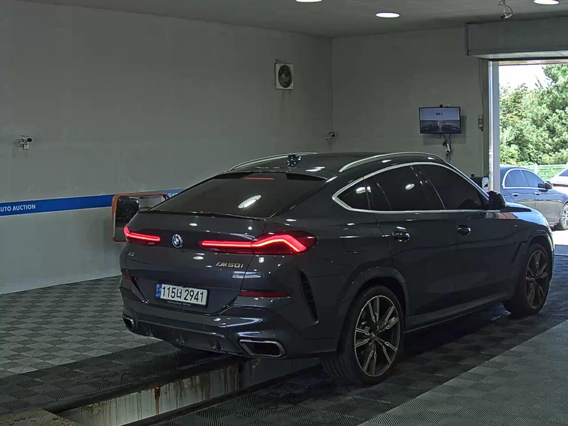 BMW X6 (3RD GEN) M50i 2022 - zdjęcie 5