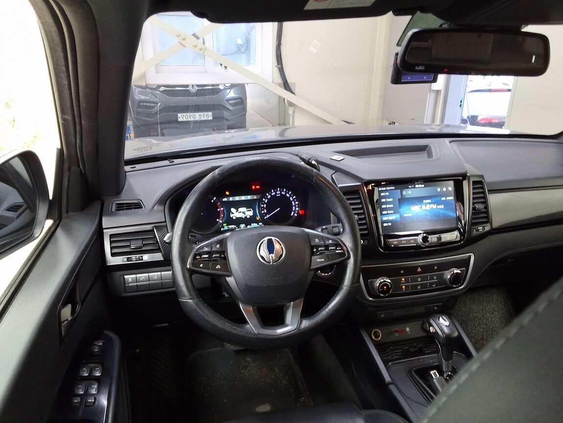 KG MOBILITY (SSANGYONG) REXTON SPORTS 2.2 4WD PRESTIGE SPECIAL 2020 - zdjęcie 12