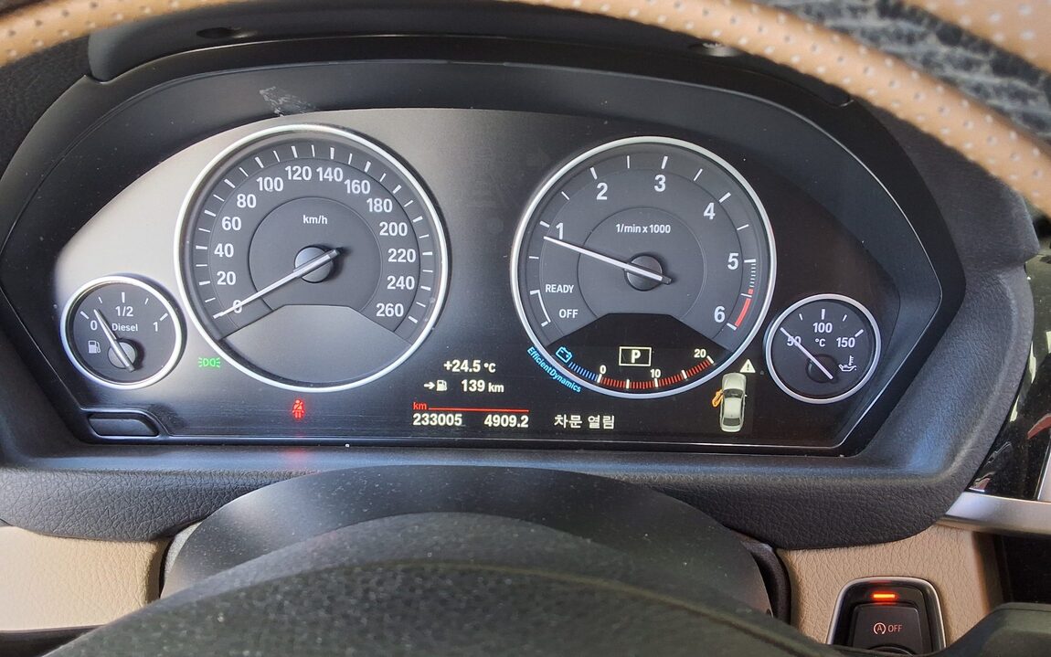 BMW 3 SERIES (6TH GEN) 320d 2017 - zdjęcie 9
