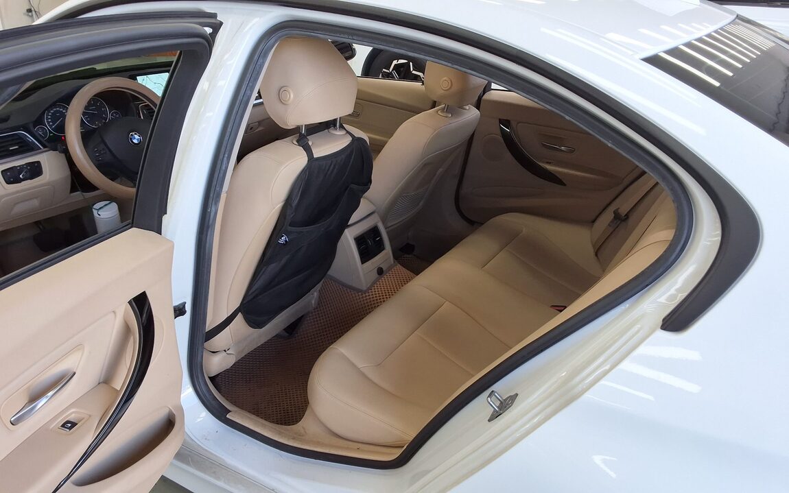 BMW 3 SERIES (6TH GEN) 320d 2017 - zdjęcie 12