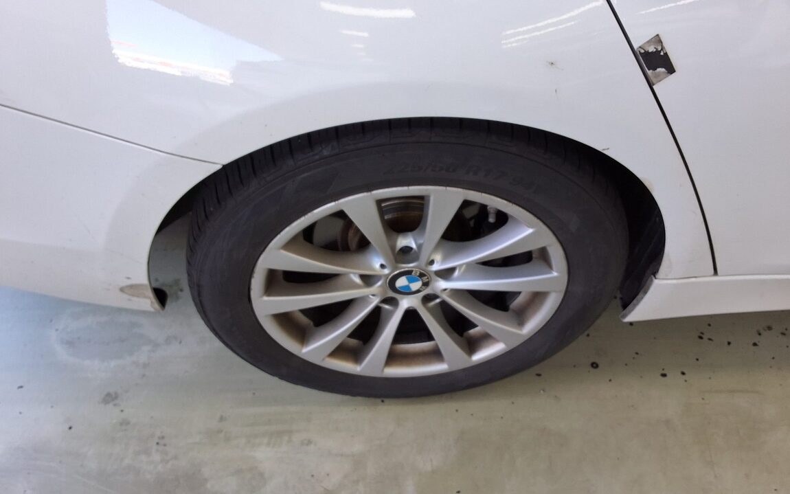 BMW 3 SERIES (6TH GEN) 320d 2017 - zdjęcie 28