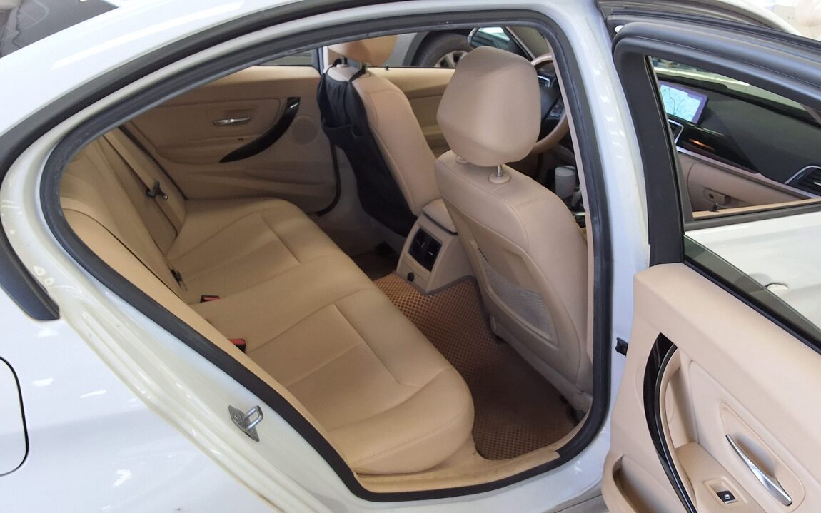 BMW 3 SERIES (6TH GEN) 320d 2017 - zdjęcie 13