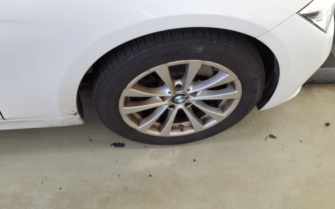 BMW 3 SERIES (6TH GEN) 320d 2017 - zdjęcie 27