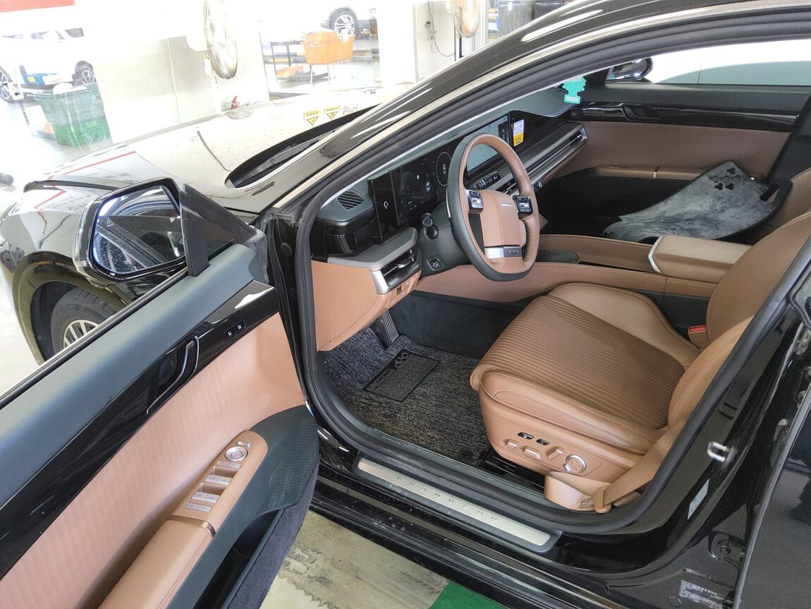 HYUNDAI THE ALL NEW GRANDEUR GASOLINE 3.5 2WD CALLIGRAPHY 2023 - zdjęcie 10