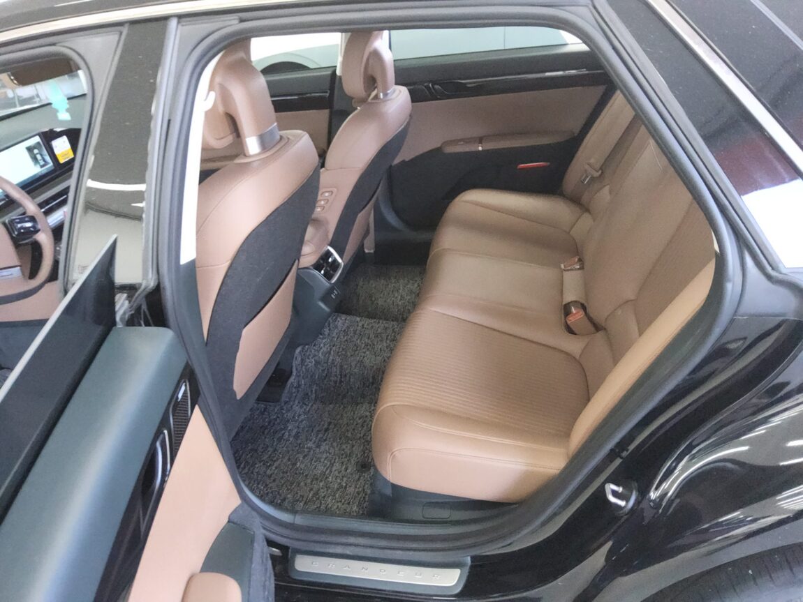 HYUNDAI THE ALL NEW GRANDEUR GASOLINE 3.5 2WD CALLIGRAPHY 2023 - zdjęcie 12