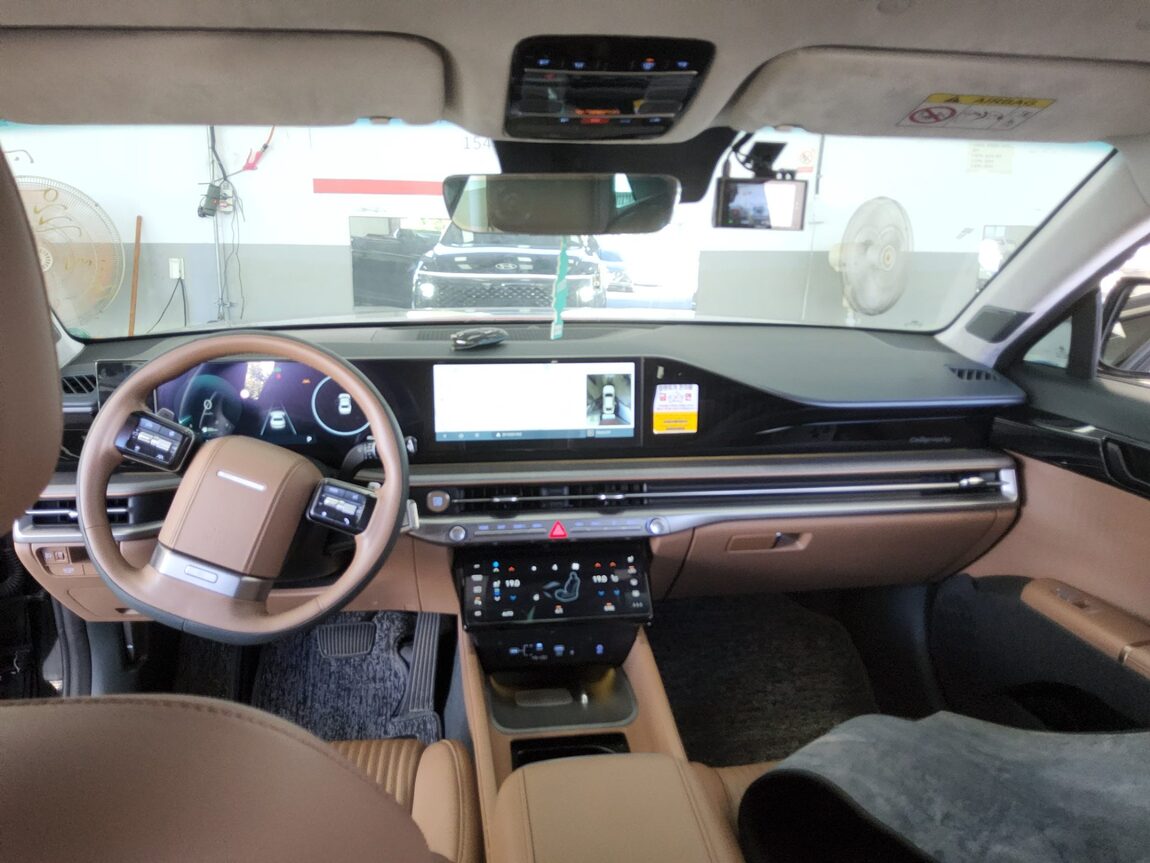 HYUNDAI THE ALL NEW GRANDEUR GASOLINE 3.5 2WD CALLIGRAPHY 2023 - zdjęcie 11