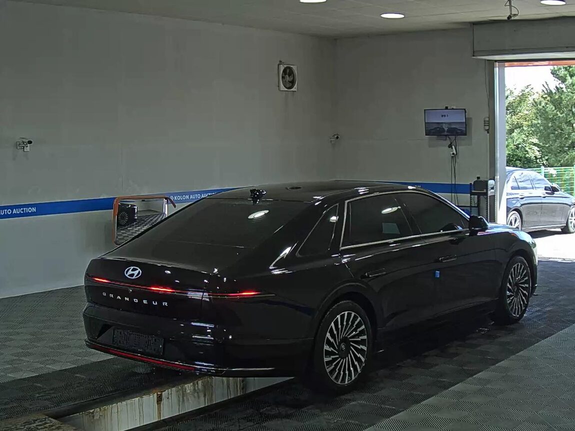HYUNDAI THE ALL NEW GRANDEUR GASOLINE 3.5 2WD CALLIGRAPHY 2023 - zdjęcie 5