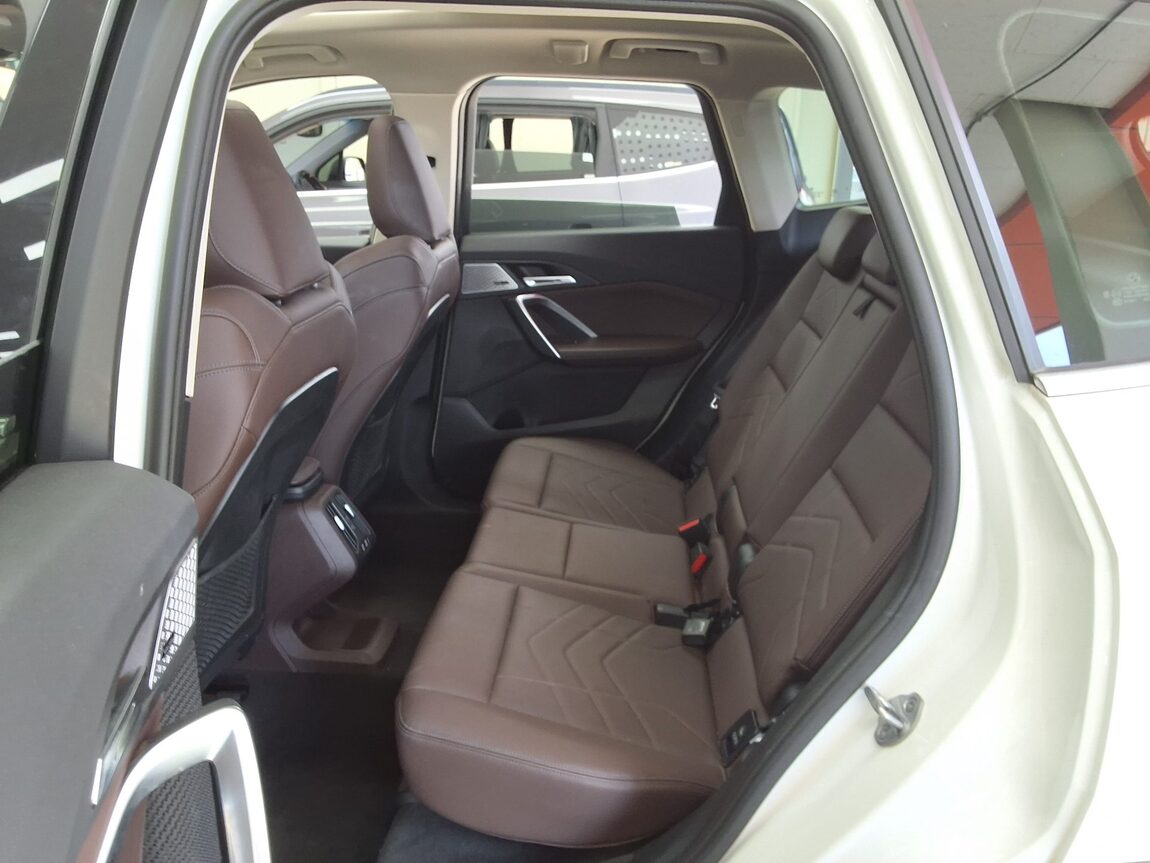 BMW X1 (3RD GEN) 20i xDRIVE X LINE 2024 - zdjęcie 13