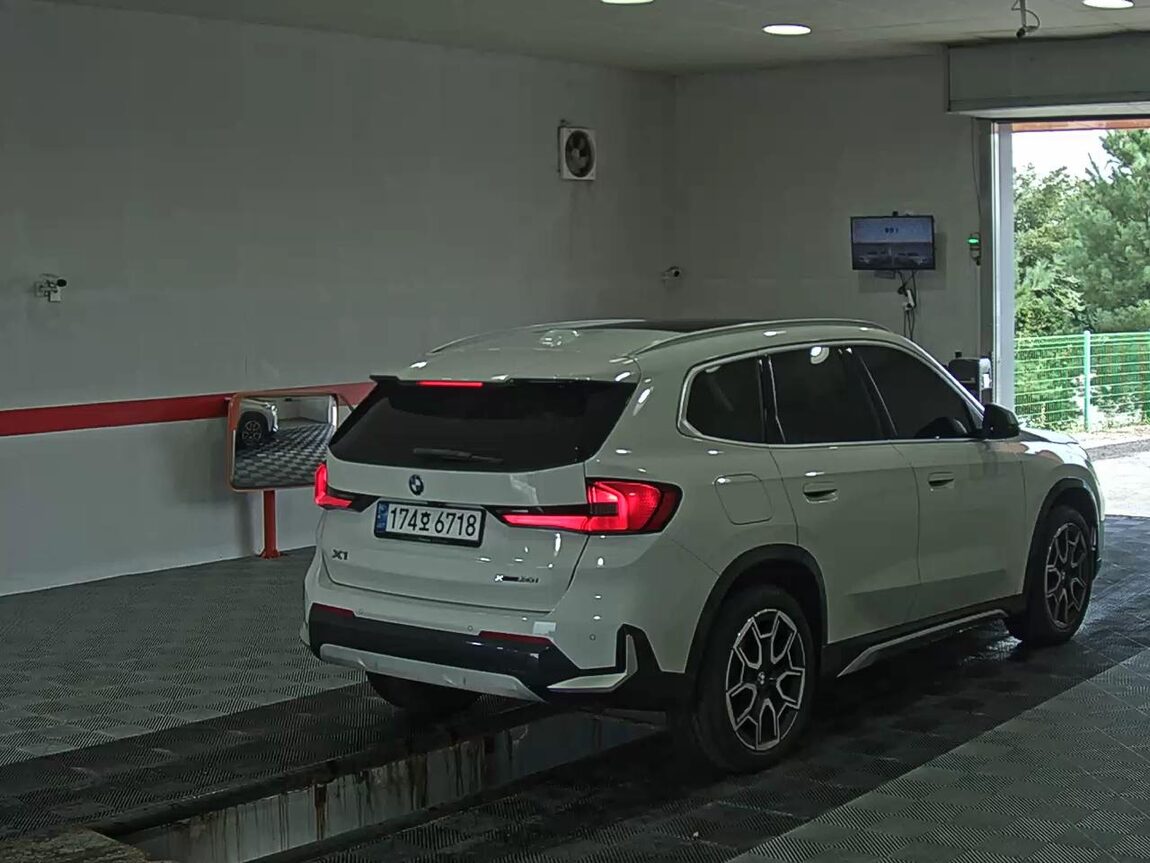 BMW X1 (3RD GEN) 20i xDRIVE X LINE 2024 - zdjęcie 5