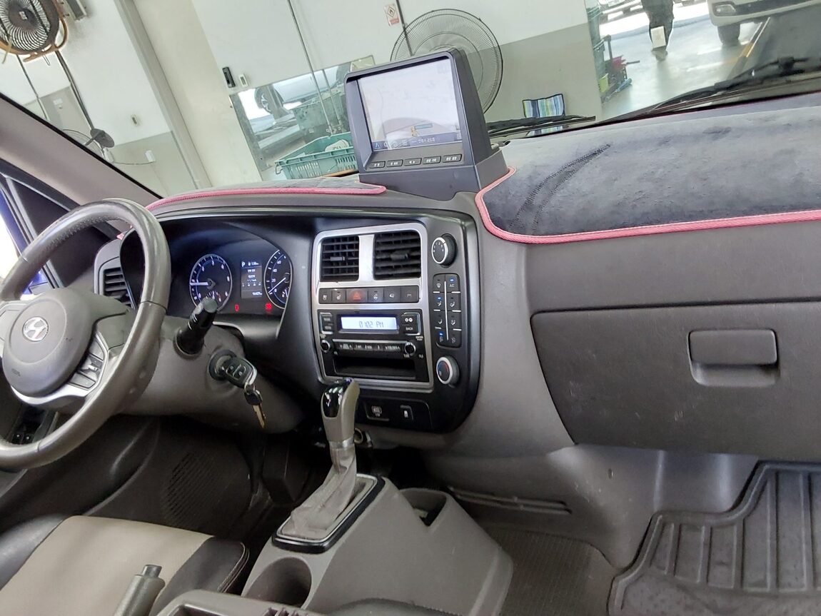 HYUNDAI PORTER II CITY VAN 2020 - zdjęcie 11