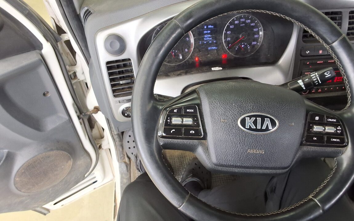 KIA THE NEW BONGO III CARGO 1 TON DOUBLE CAB EXTRA LONG WHEELBASE GLS 2022 - zdjęcie 17