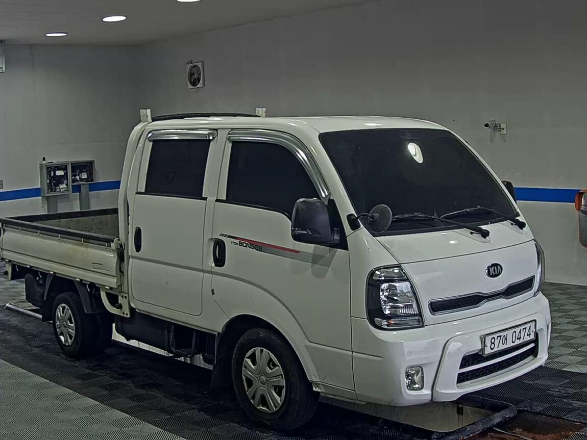 KIA THE NEW BONGO III CARGO 1 TON DOUBLE CAB EXTRA LONG WHEELBASE GLS 2022 - zdjęcie 3