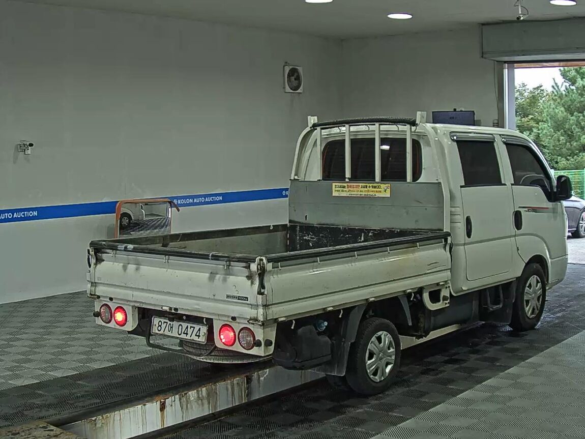 KIA THE NEW BONGO III CARGO 1 TON DOUBLE CAB EXTRA LONG WHEELBASE GLS 2022 - zdjęcie 5
