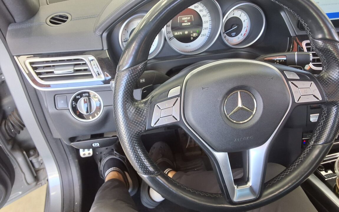 MERCEDES-BENZ E-CLASS (4TH GEN) E400 4MATIC INTELLIGENT DRIVE 2015 - zdjęcie 17