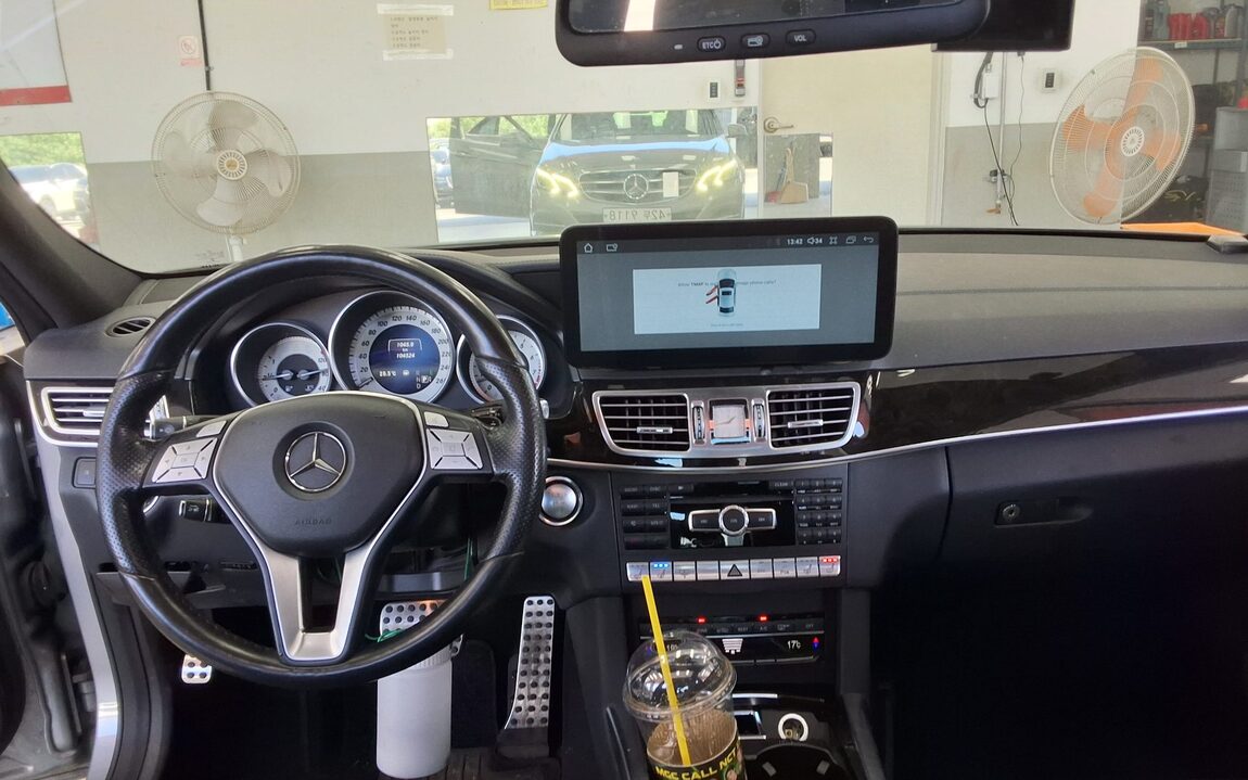 MERCEDES-BENZ E-CLASS (4TH GEN) E400 4MATIC INTELLIGENT DRIVE 2015 - zdjęcie 11