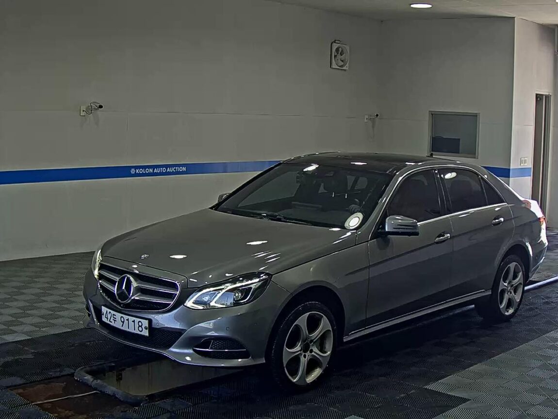 MERCEDES-BENZ E-CLASS (4TH GEN) E400 4MATIC INTELLIGENT DRIVE 2015 - zdjęcie 2