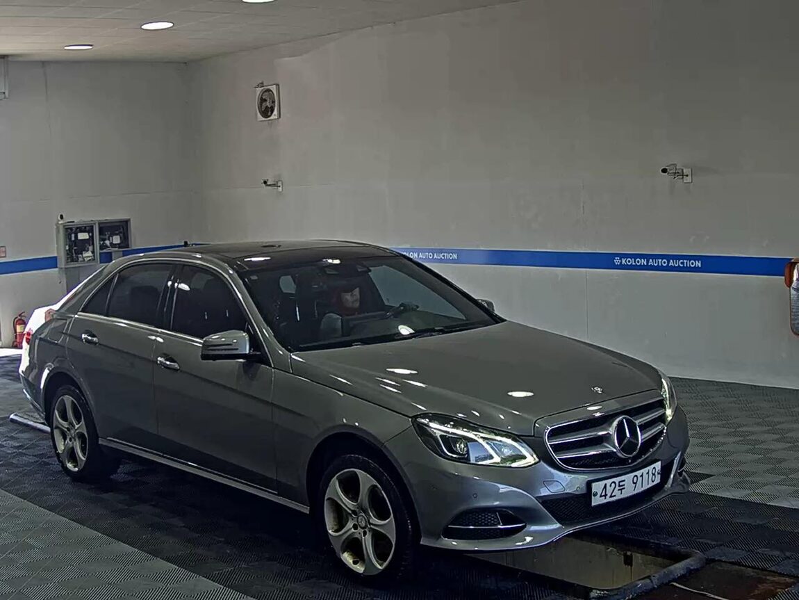 MERCEDES-BENZ E-CLASS (4TH GEN) E400 4MATIC INTELLIGENT DRIVE 2015 - zdjęcie 3