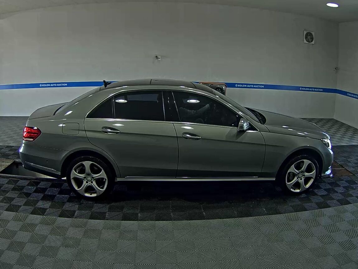 MERCEDES-BENZ E-CLASS (4TH GEN) E400 4MATIC INTELLIGENT DRIVE 2015 - zdjęcie 4