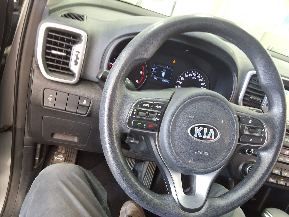 KIA NEW SPORTAGE R2.0 2WD TRENDY 2016 - zdjęcie 23