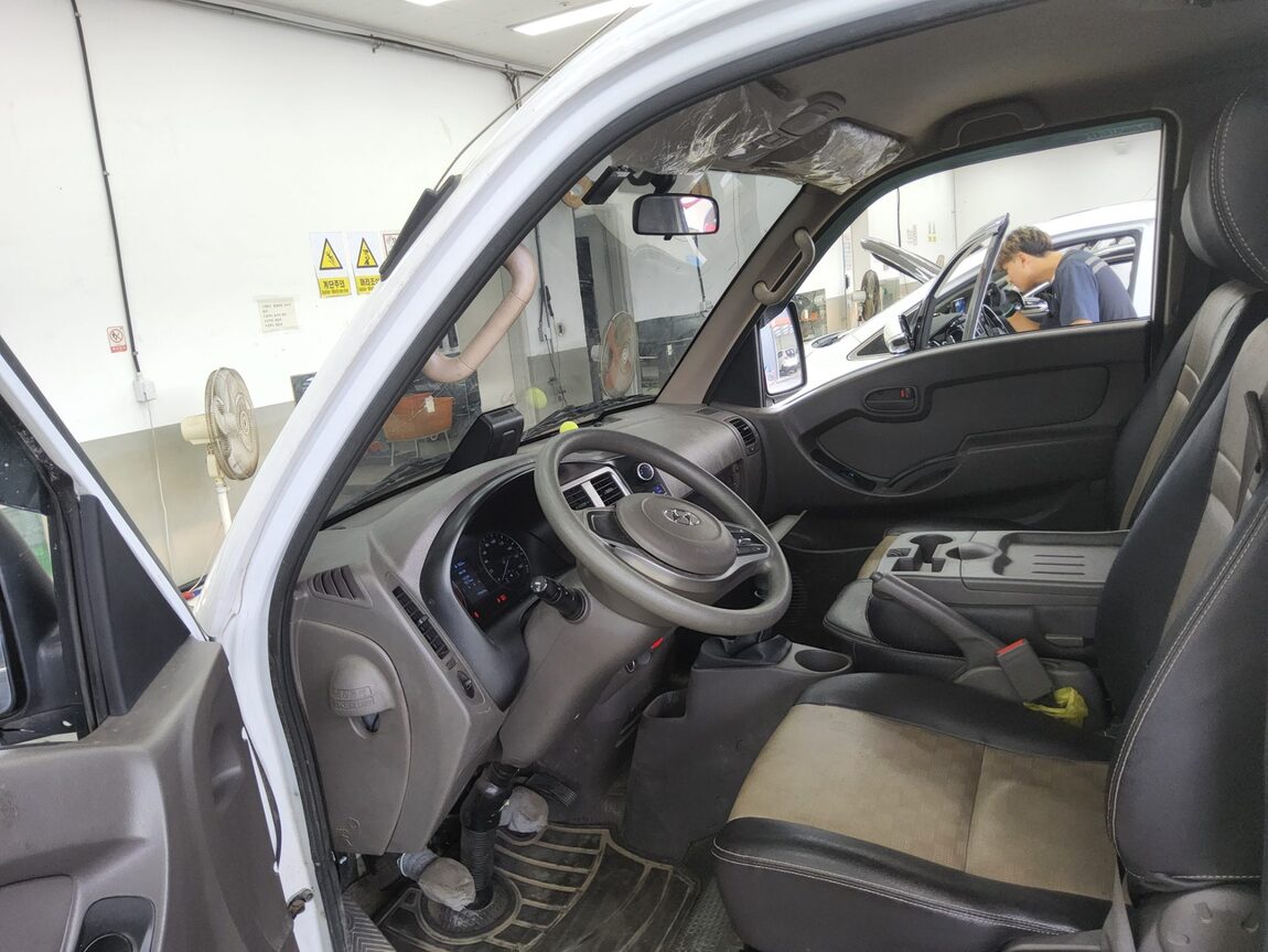 HYUNDAI PORTER II VGT DOUBLE CAB EXTRA LONG WHEELBASE STYLE 2023 - zdjęcie 10