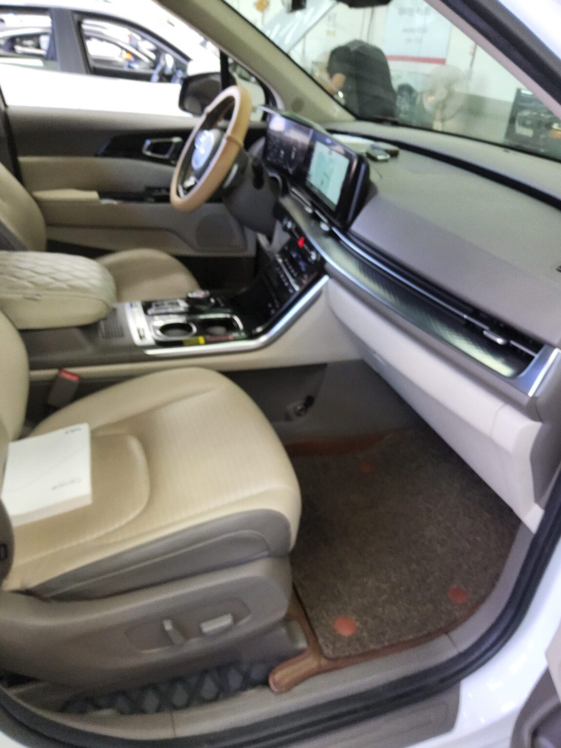 KIA NEW CARNIVAL (KA4) HI-LIMOUSINE 7-SEATER GASOLINE SIGNATURE 2022 - zdjęcie 14