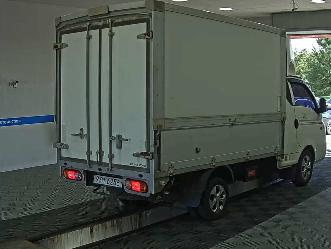 HYUNDAI PORTER II WING BODY MANUAL 2018 - zdjęcie 5