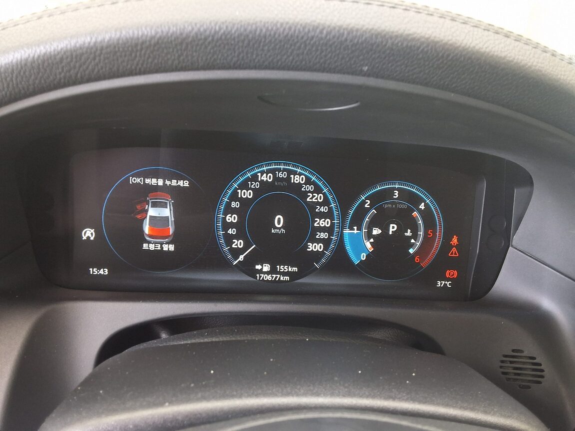 JAGUAR XF (2ND GEN) 2.0 20d PRESTIGE 2018 - zdjęcie 10