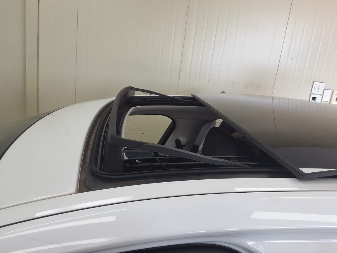 JAGUAR XF (2ND GEN) 2.0 20d PRESTIGE 2018 - zdjęcie 26