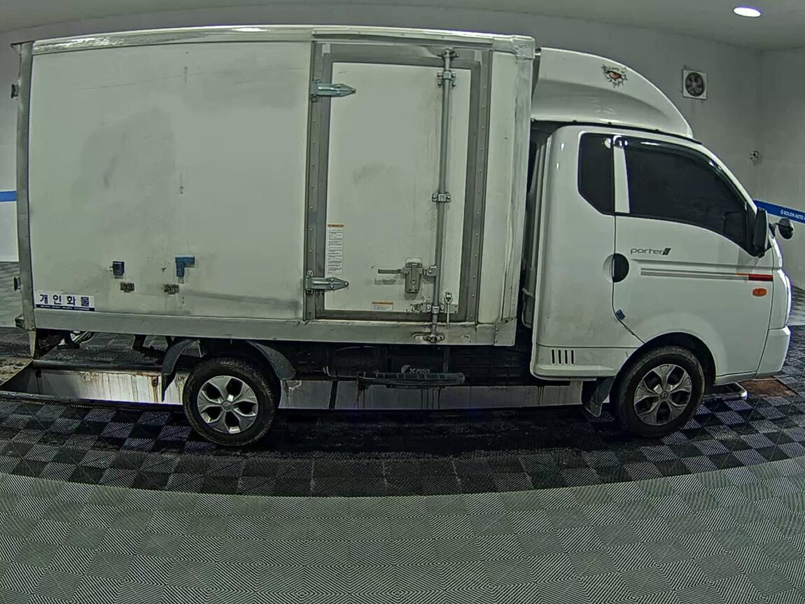 HYUNDAI PORTER II REFRIGERATED BOX TRUCK SUPER CAB 2022 - zdjęcie 4