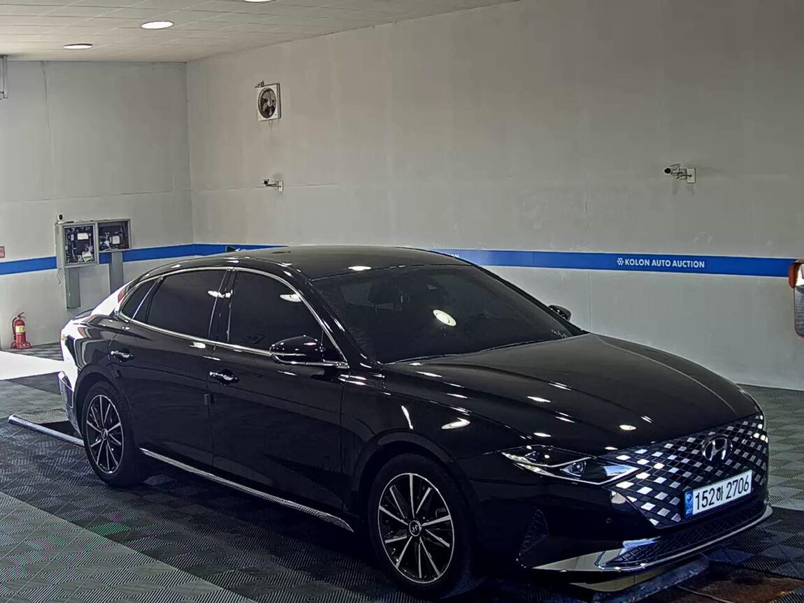 HYUNDAI THE NEW GRANDEUR IG GASOLINE 2.5 PREMIUM CHOICE 2021 - zdjęcie 3