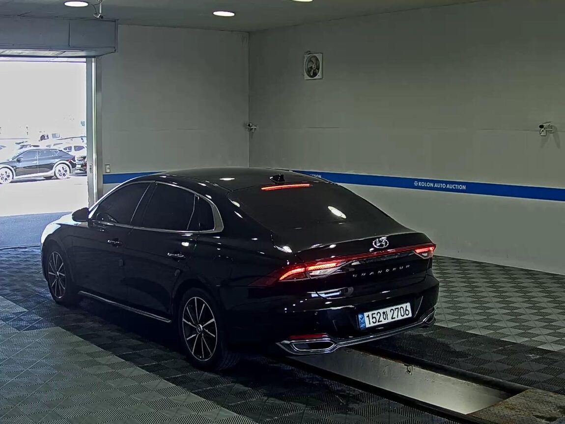 HYUNDAI THE NEW GRANDEUR IG GASOLINE 2.5 PREMIUM CHOICE 2021 - zdjęcie 6
