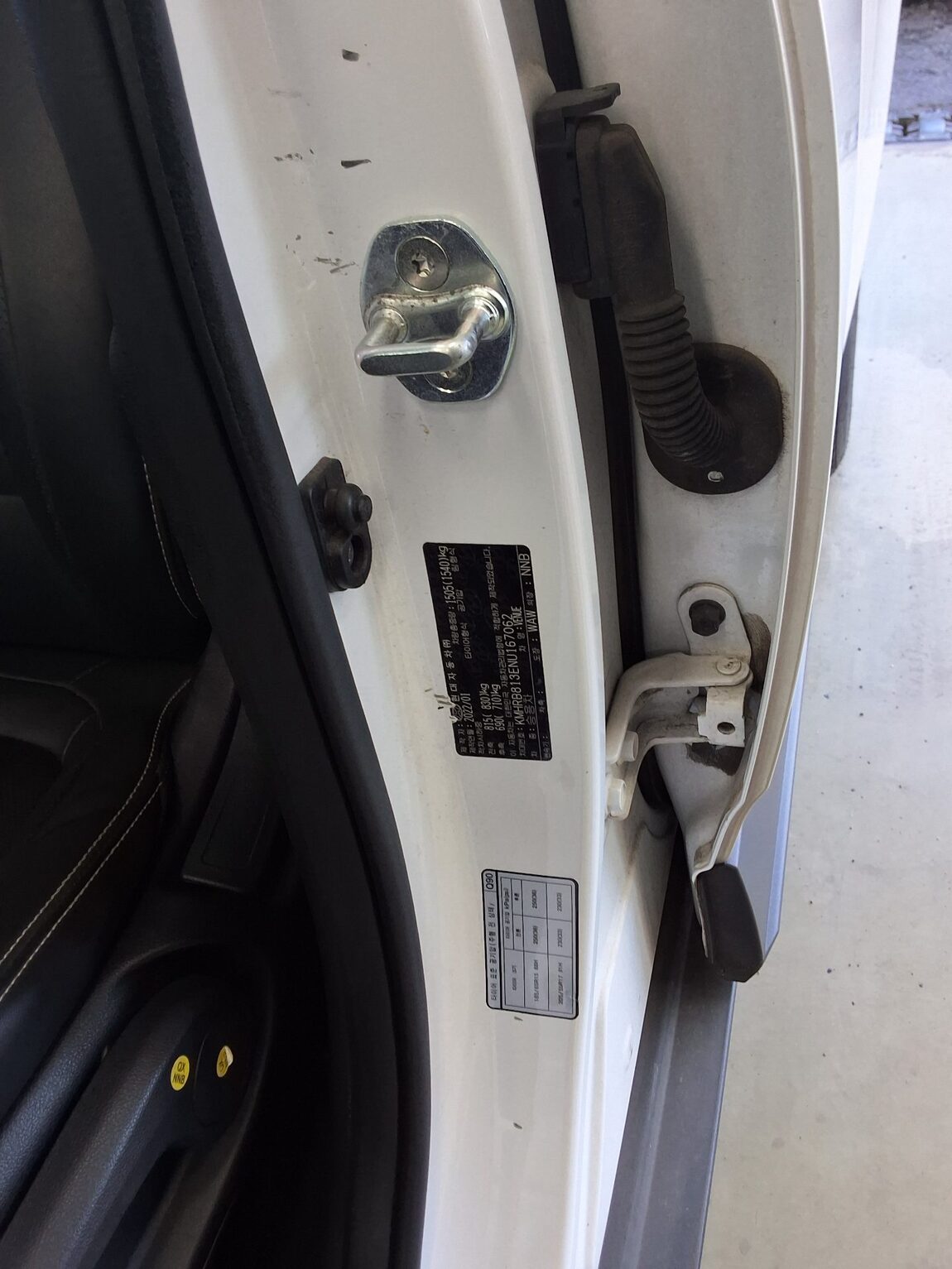 HYUNDAI VENUE 1.6 GASOLINE MODERN PLUS 2022 - zdjęcie 16
