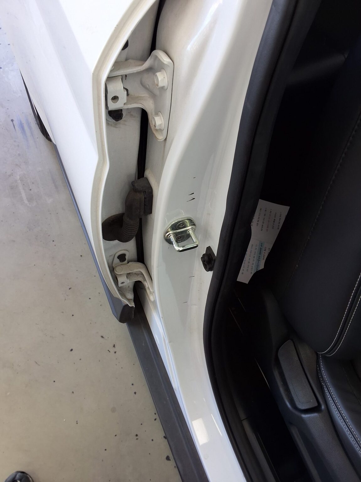 HYUNDAI VENUE 1.6 GASOLINE MODERN PLUS 2022 - zdjęcie 25