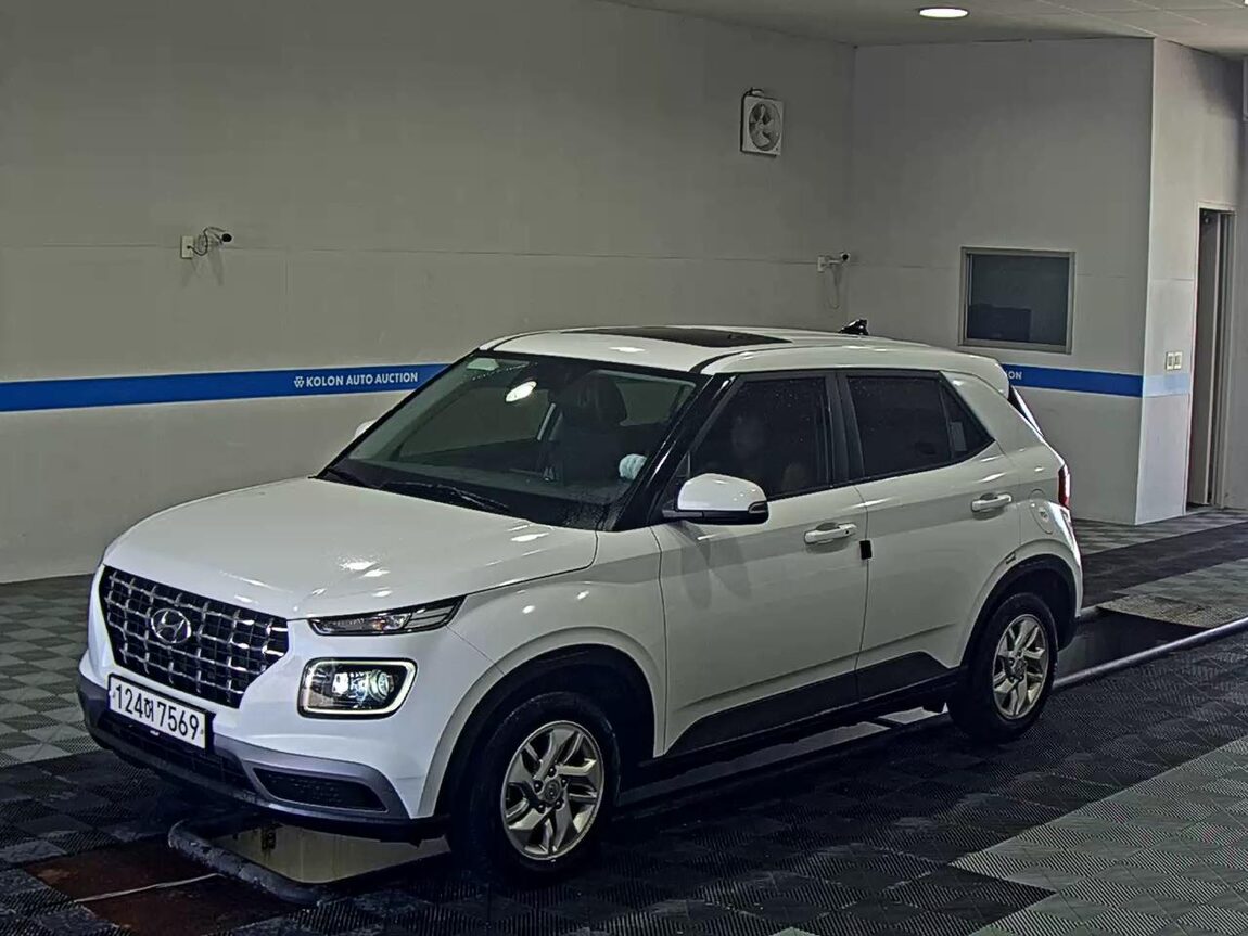 HYUNDAI VENUE 1.6 GASOLINE MODERN PLUS 2022 - zdjęcie 2