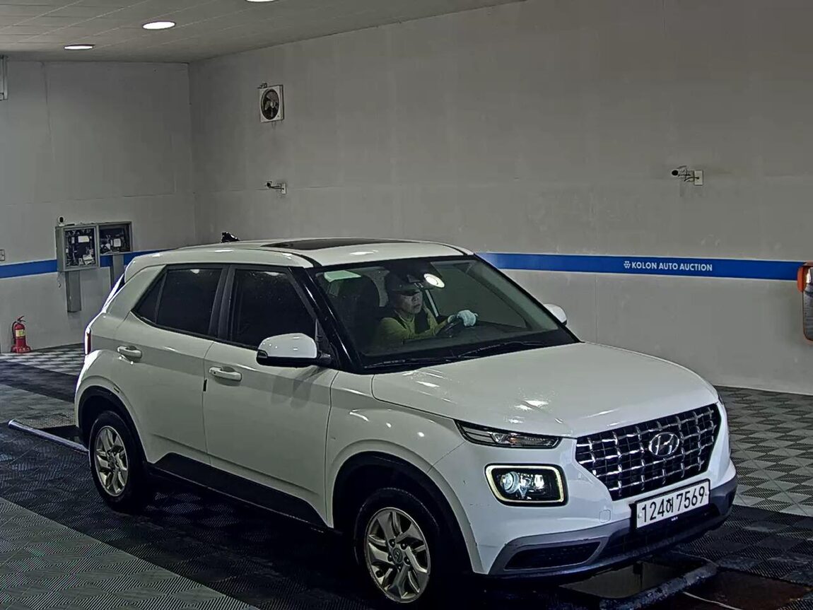 HYUNDAI VENUE 1.6 GASOLINE MODERN PLUS 2022 - zdjęcie 3