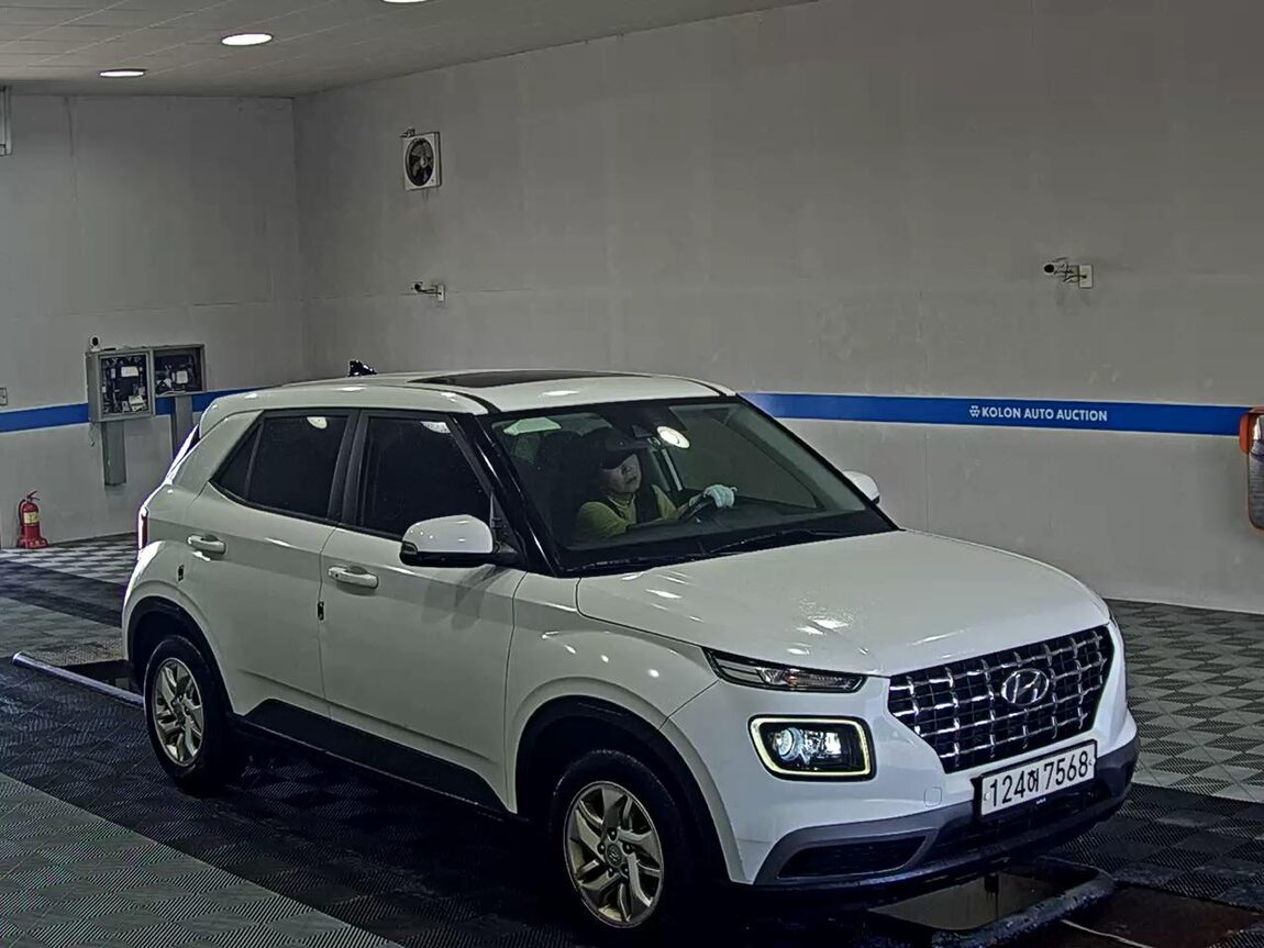HYUNDAI VENUE 1.6 GASOLINE MODERN PLUS 2022 - zdjęcie 3