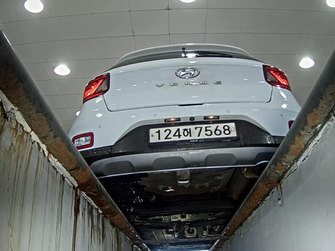 HYUNDAI VENUE 1.6 GASOLINE MODERN PLUS 2022 - zdjęcie 8