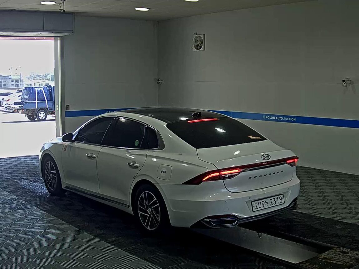 HYUNDAI THE NEW GRANDEUR IG GASOLINE 2.5 PREMIUM CHOICE 2021 - zdjęcie 6